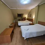 호텔 El Roble Palentino 2*