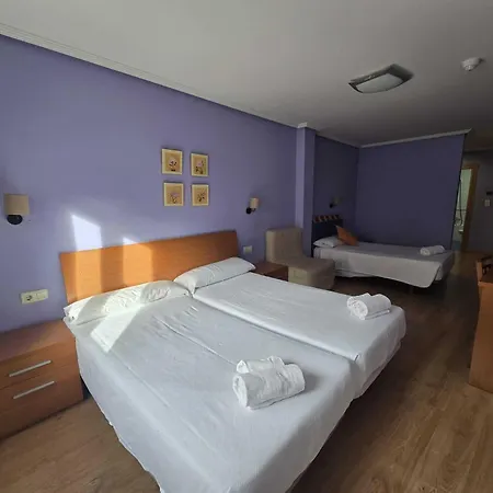 Hotell El Roble Palentino 2*