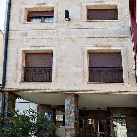 Szálloda El Roble Palentino 2*