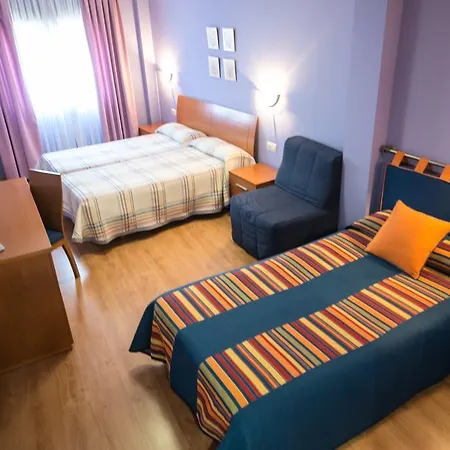 Hotel El Roble 2*