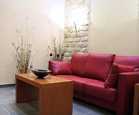 El Roble Hotel