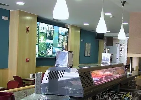 Hotel El Roble 2*